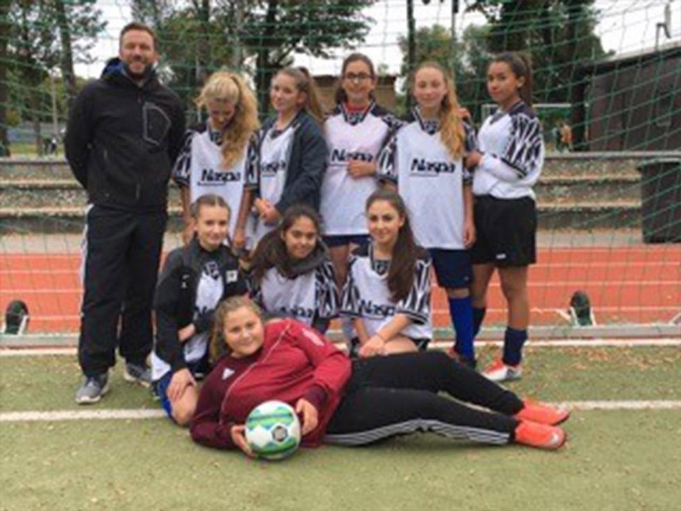 2016.10.07 Fuball Stadtentscheid Hermann Ehlers Schule Wiesbaden