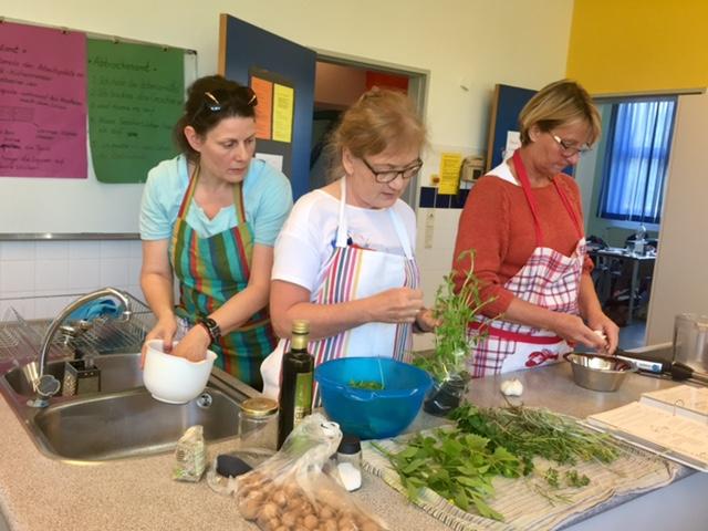 2017.06.08 Schmackhafte Fortbildung in der Lehrkueche der HES 02 Hermann Ehlers Schule Wiesbaden